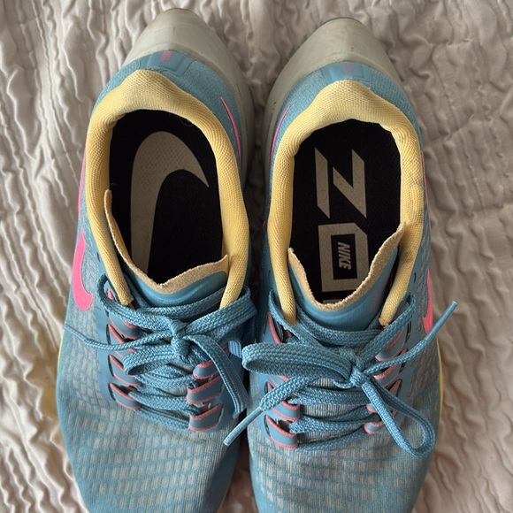 Nike running shoes - Picture 4 of 5